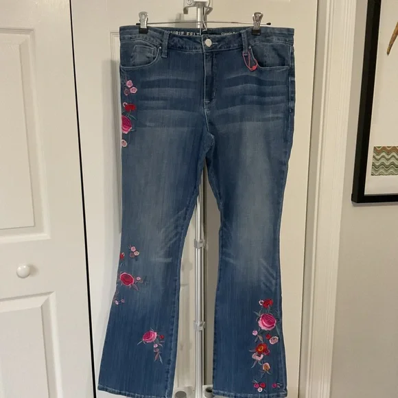 Laurie Felt - Picture 1 of 9